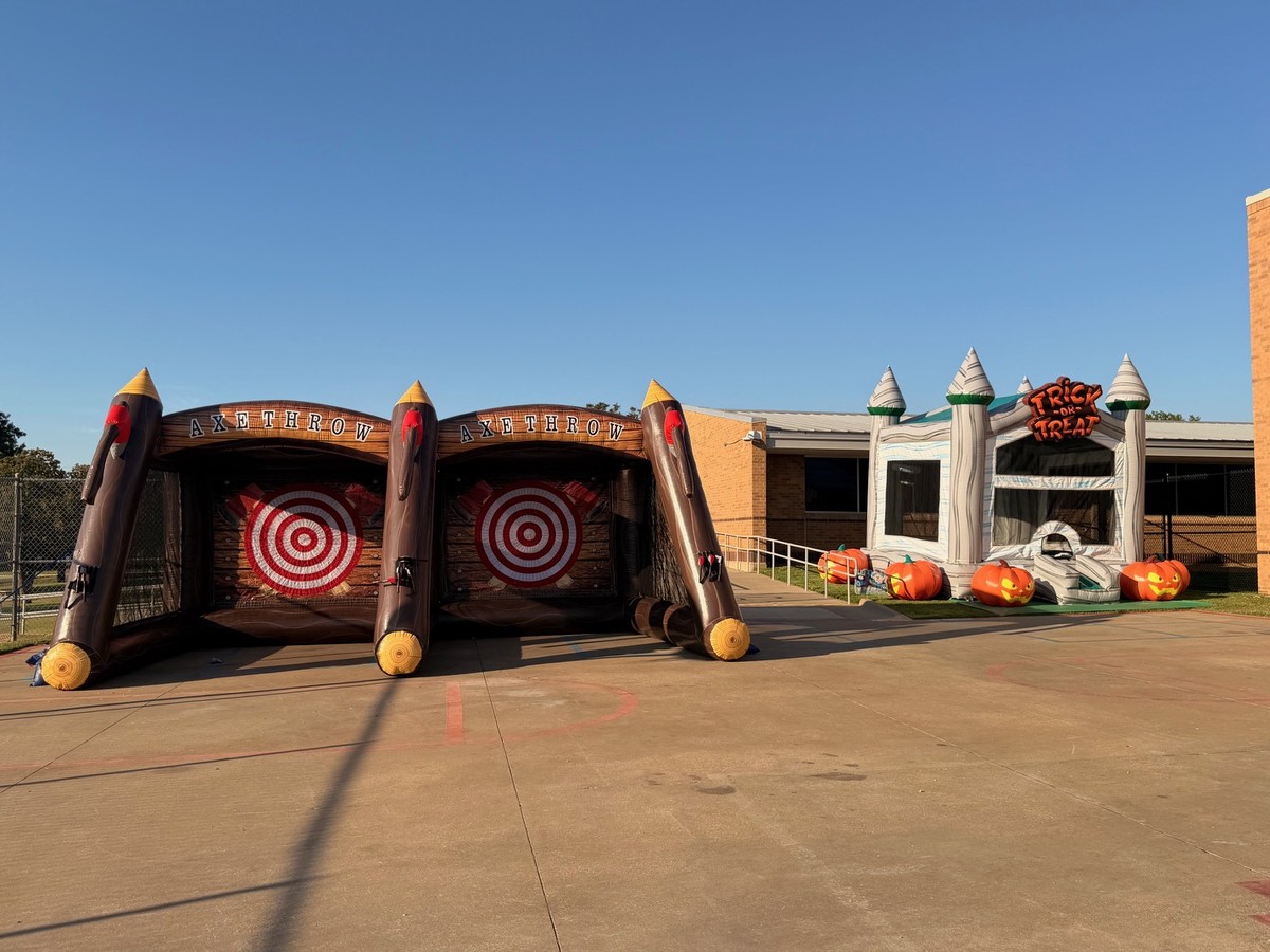 Dual Axe Throwing inflatable game
